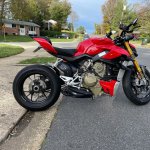 Ducati StreetFighter V4 05.jpg